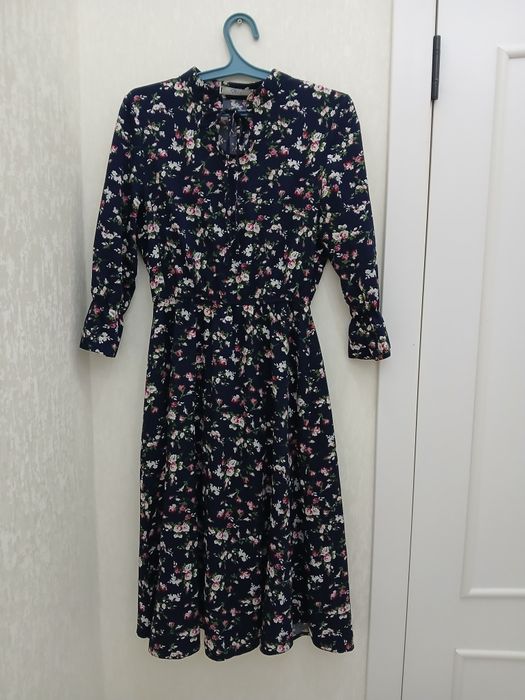 Продам платье разные листайте