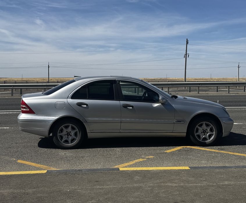 Сатылады Mercedes-benz c 180 w203 продам
