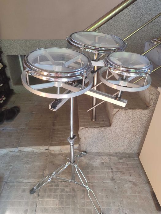 Барабани               .