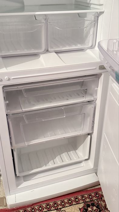 Холодилник срочна сатылады