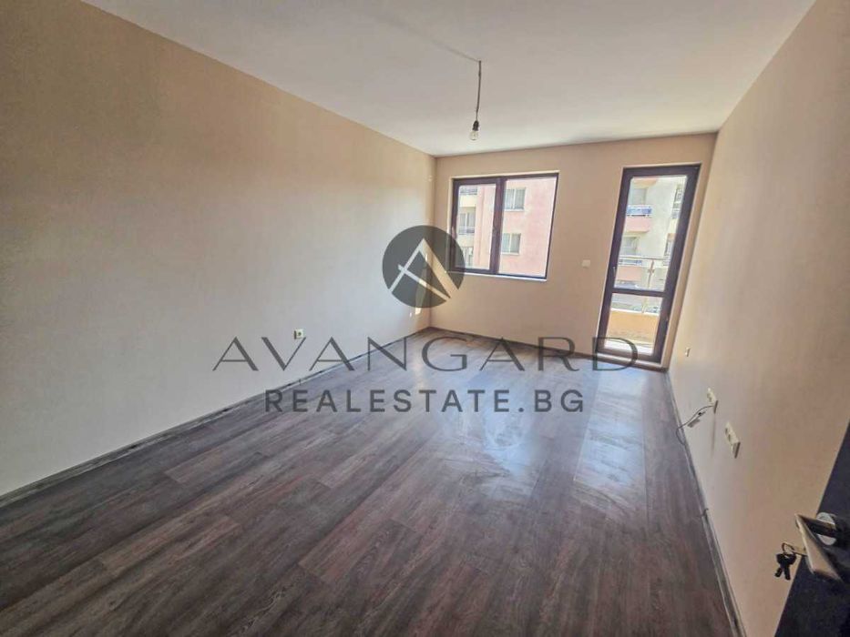 Продава се Двустаен апартамент в Пловдив, Христо Смирненски - 65 кв.м за 2040 €/кв.м - Снимка #1