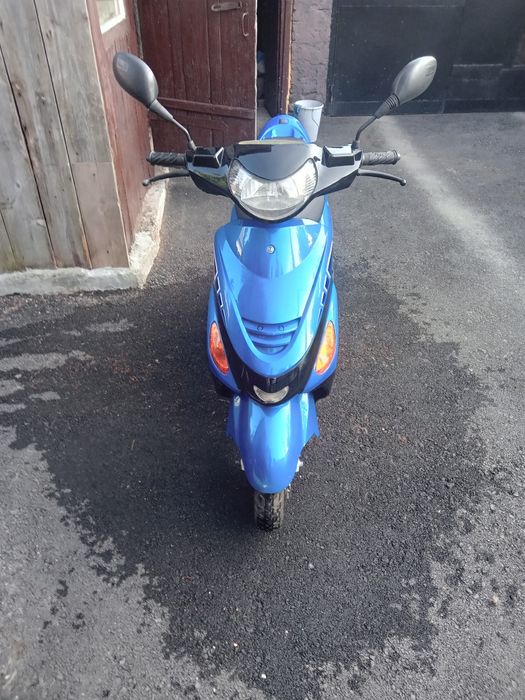 Продам скутор 50 кубов