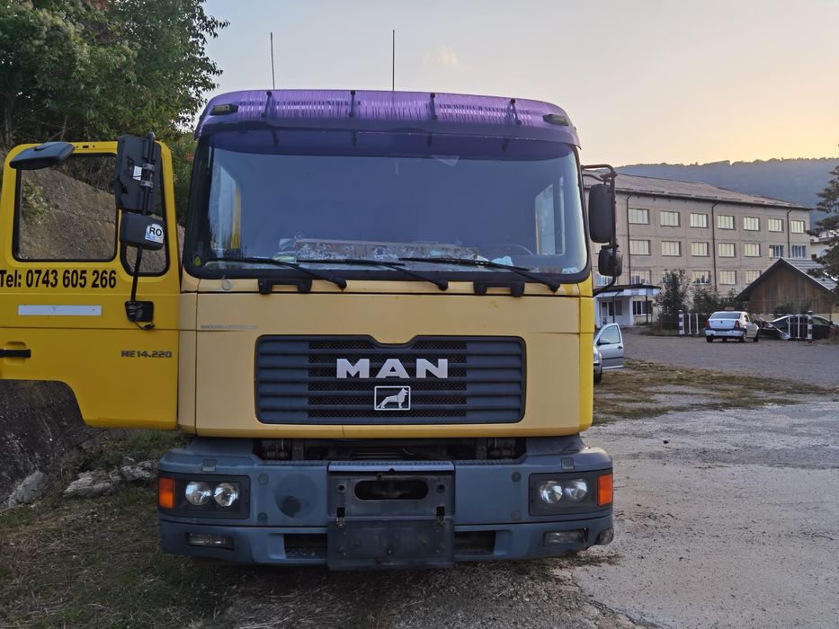 Vand ansamblu camion + remorca