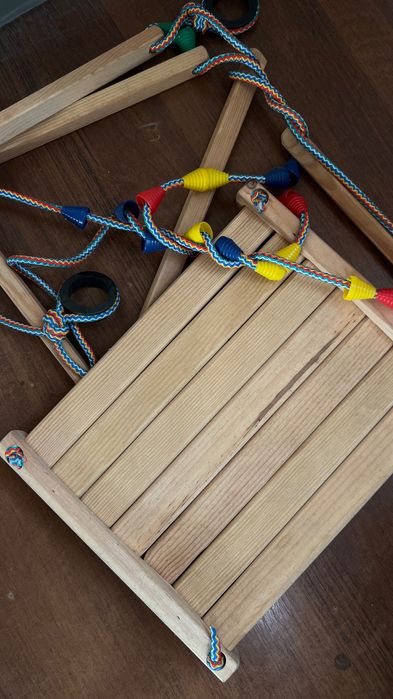 Деревянная детская качеля