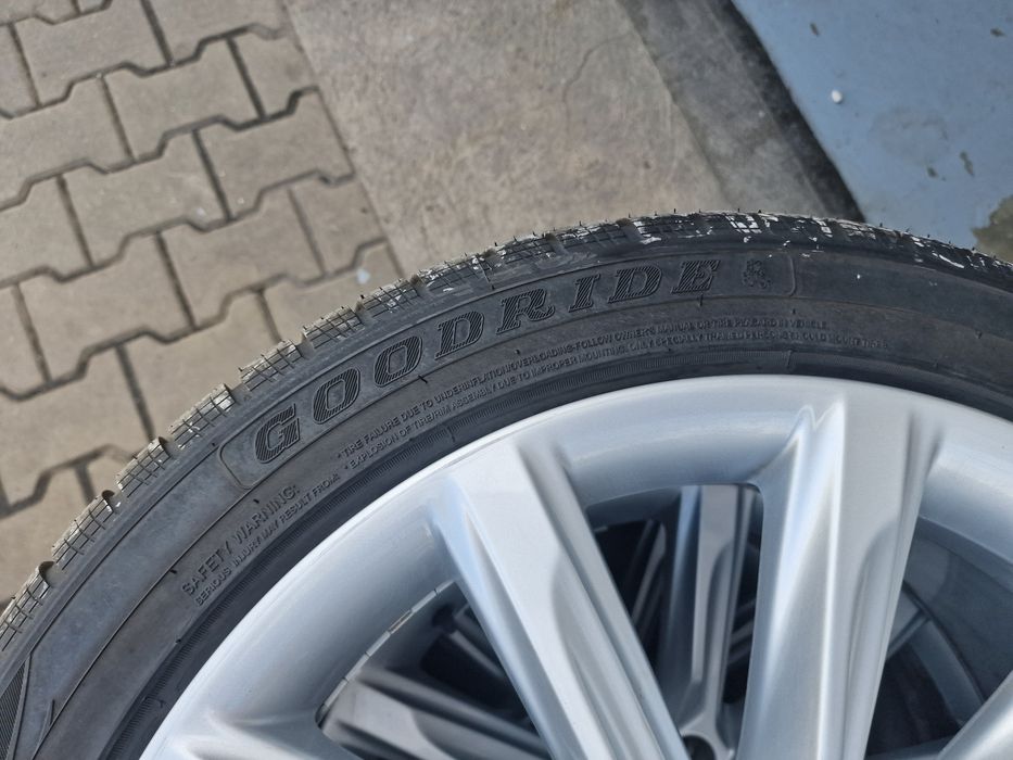 Гуми с Джанти за Audi A6,A7 235/45 R19 Goodride 2022 dot