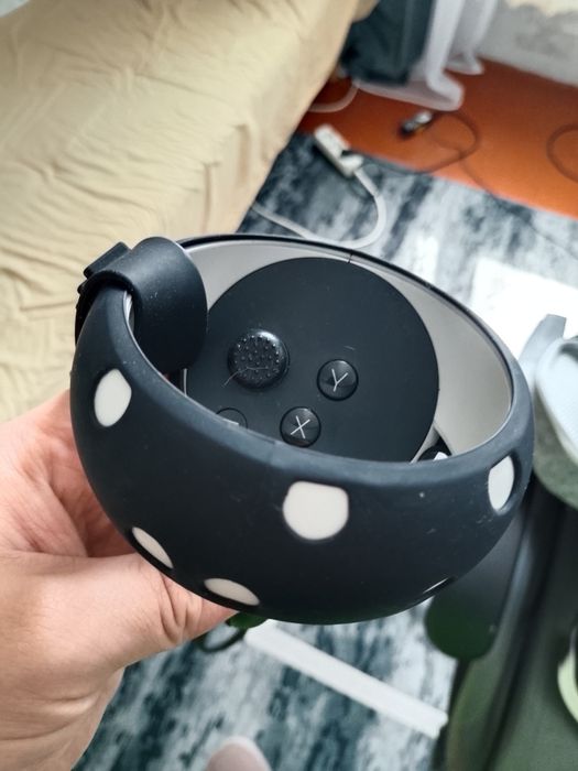 Продам Meta quest 2