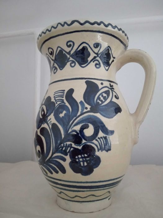 Vând farfurii vechi