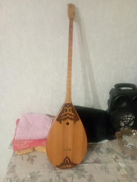 Домбыра казактын