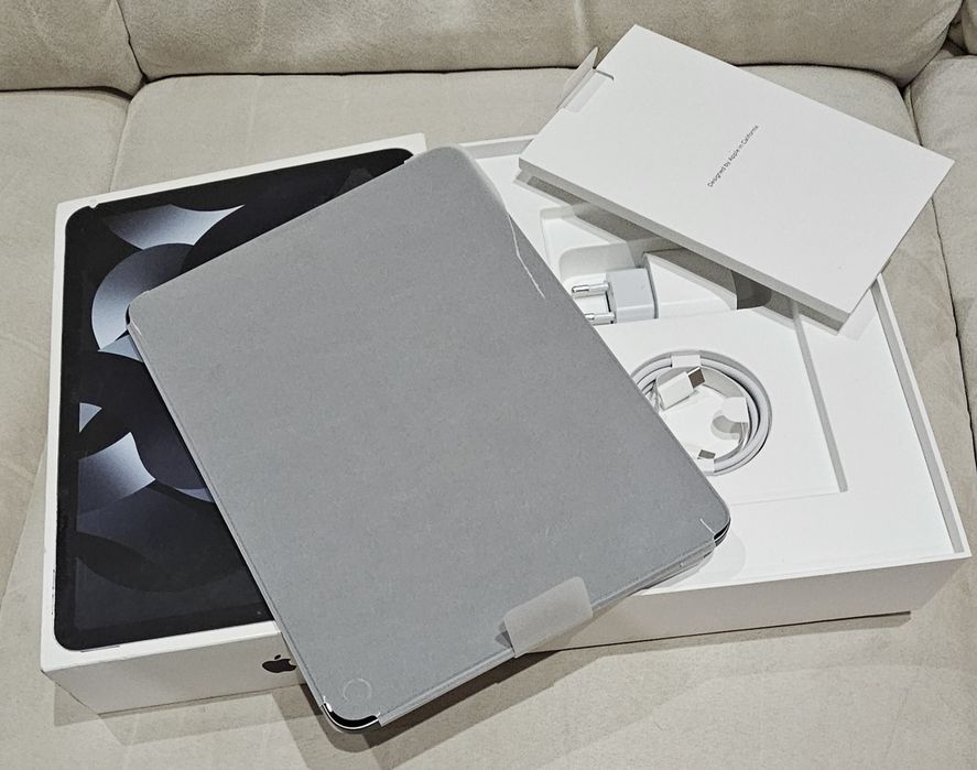 Ipad Air 5, 64GB + Apple pencil 2 и клавиатура