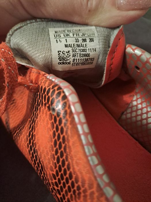 Бутсы продам.Адидас оригинал.