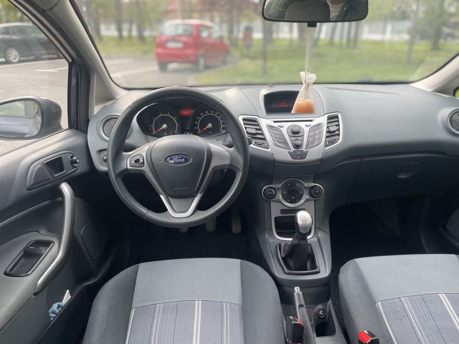 Ford fiesta 1,25 benzina , 2010