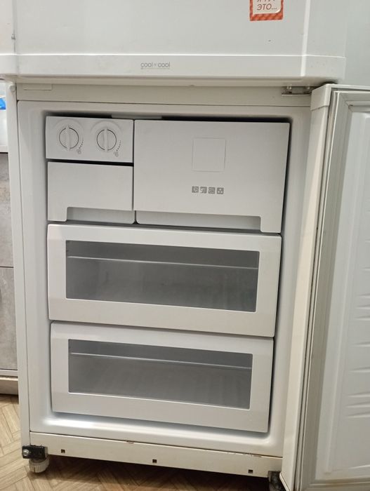 Продается б/у холодильник Samsung