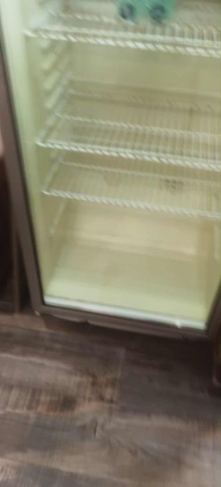 Хладилна витрина