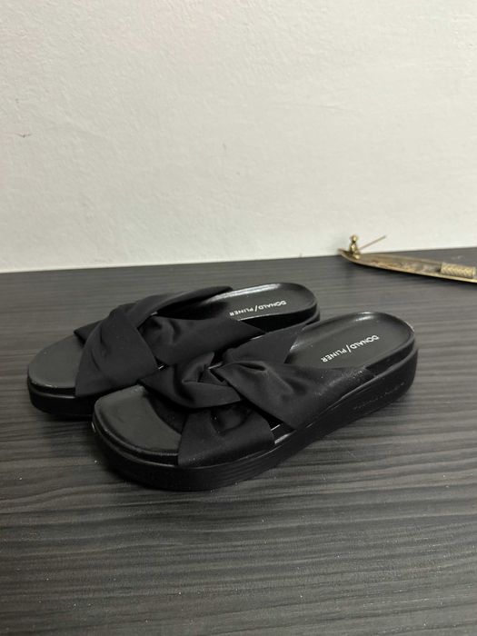 Donald Pliner papuci