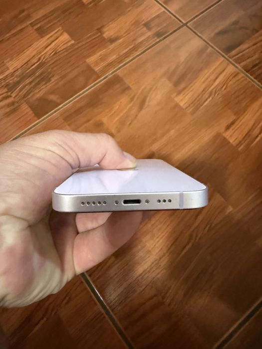 Iphone 14 aproape nou