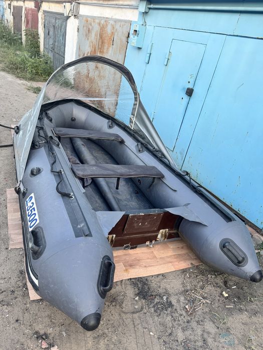 Продам лодку с мотором