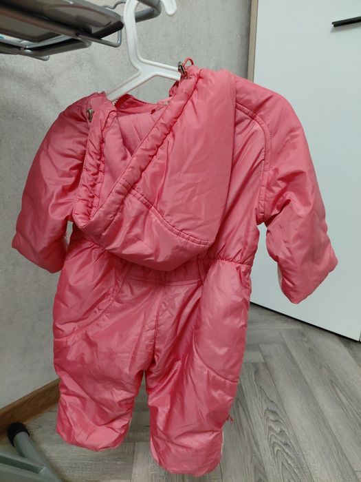 Отдам весенний комбинезон 68 рост
