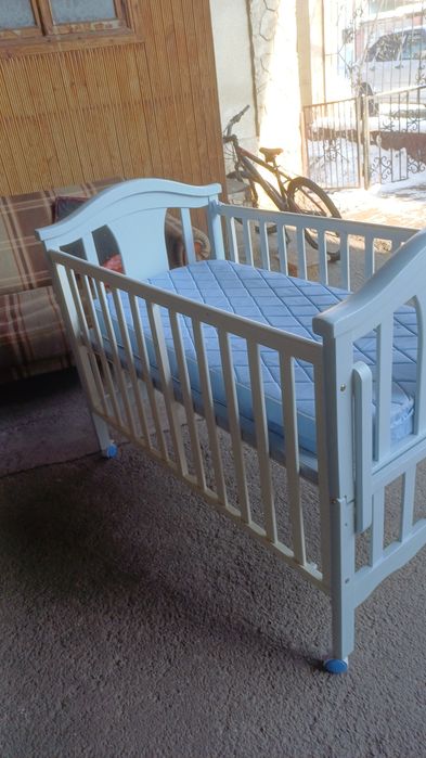 Продам манеж детский