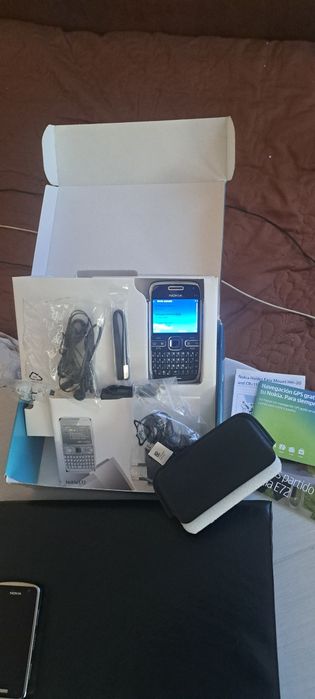 NOKIA E72 , чисто нов