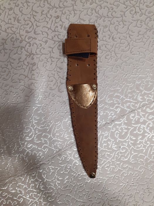 100% Кожена Каниа