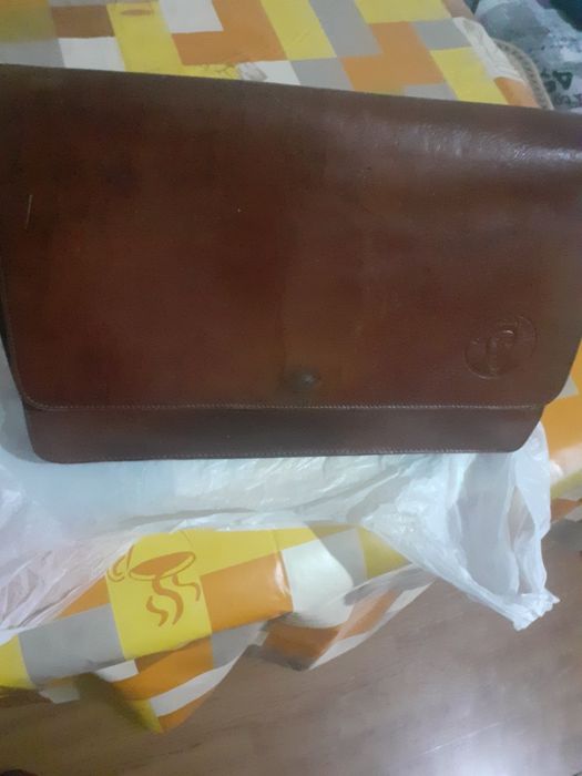 Продам кожаную папку