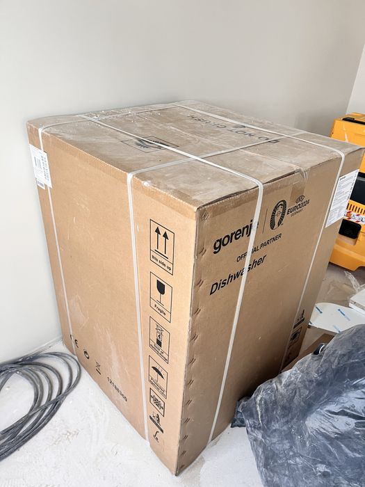 Съдомиялна машина за вграждане ЧИСТО НОВА