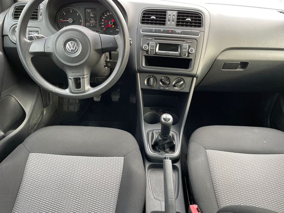 VOLKSWAGEN Polo 2012 — imagine 2