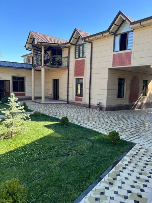 Oqtosh dacha BROKER 15 18 kishilik bez makler dacha oʻzimiki