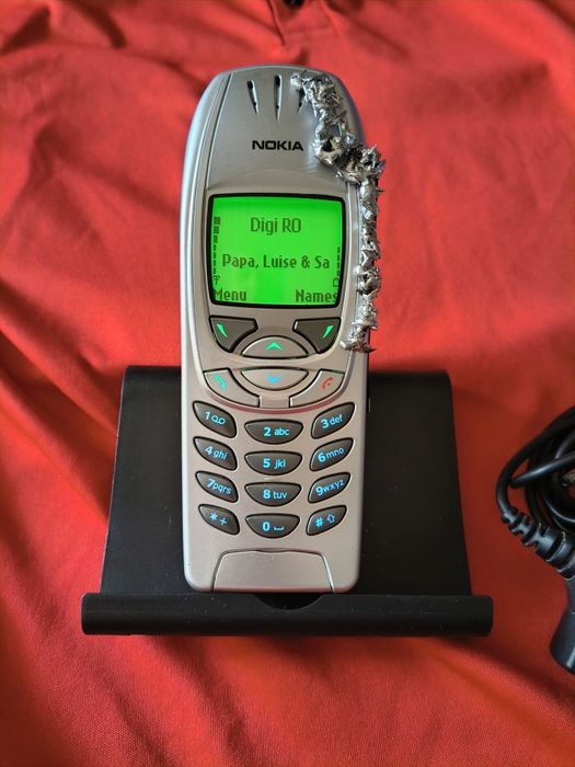 Nokia 6310i soft Custom Made+ charger original ( decodat, model unic)