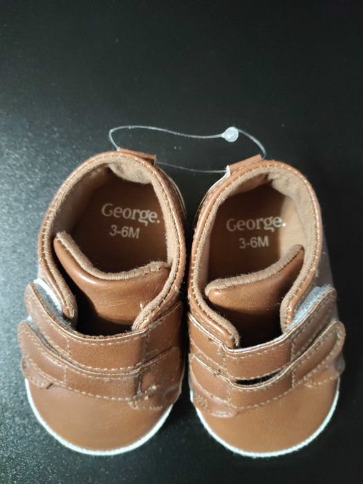 Pantofi sport bebeluși noi