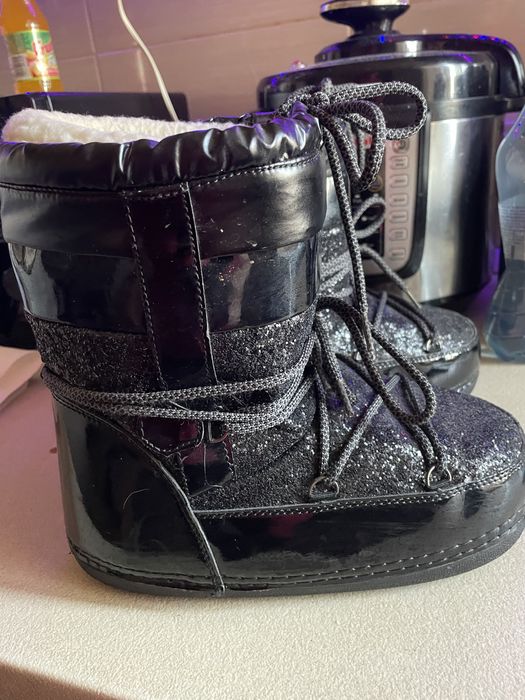 Cizme de zapada imblanite .