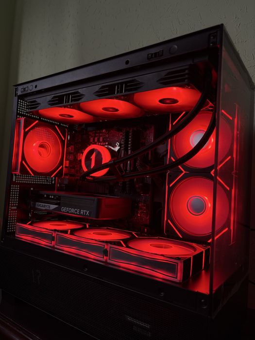 Sisteme Pc gaming la comanda intel i5 i7 i9 ryzen 5 7 9 rtx rx ddr5 4