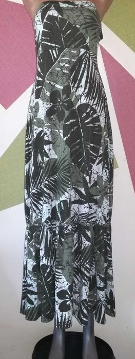 Rochie lunga cu imprimeu floral alb kaki si volan lat la baza evazata