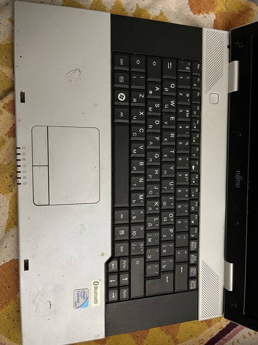 Продам   ноутбук на запчасти. .