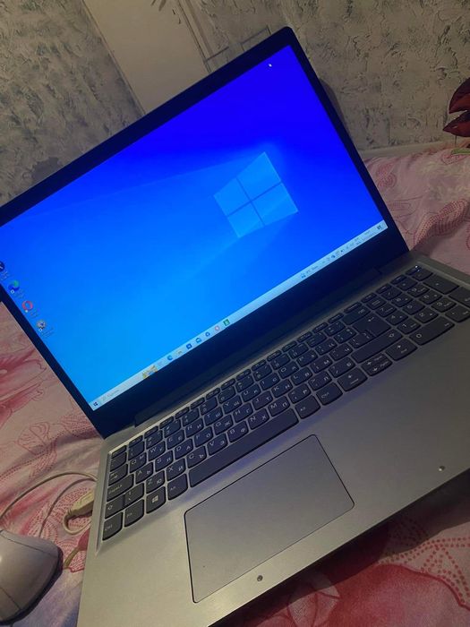 Лаптоп Леново в добро съатояние