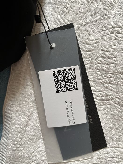 Продам стильный костюм