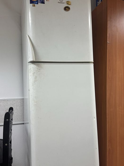 Продам холодильник