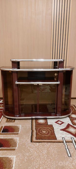 Продам Тумбу под телевизор