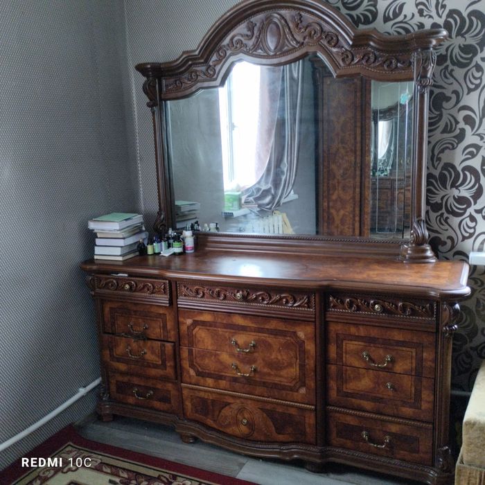 Продам связи с переездом, спальни гарнитур. Очень хорошего качества