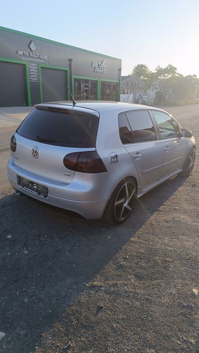 Продавам Голф 5 1.9 105 на ЧАСТИ, имам над 10 голфа (1.4/1.6/1.9 и 2.0