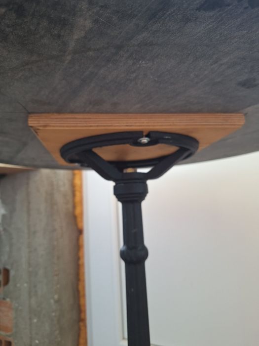 Чугунени маси с мраморен плот на ASTİKA