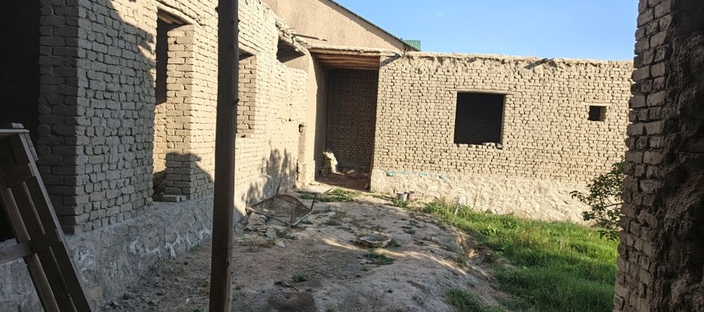 Участка сотилади