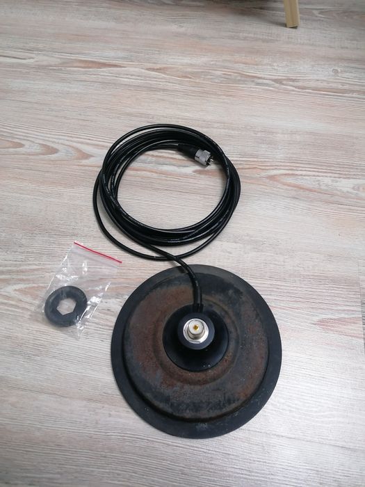 Vând Stație CB Avanti +Antena+Baza