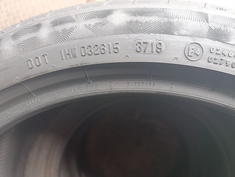 Anvelope de vara 235 40 19 Continental