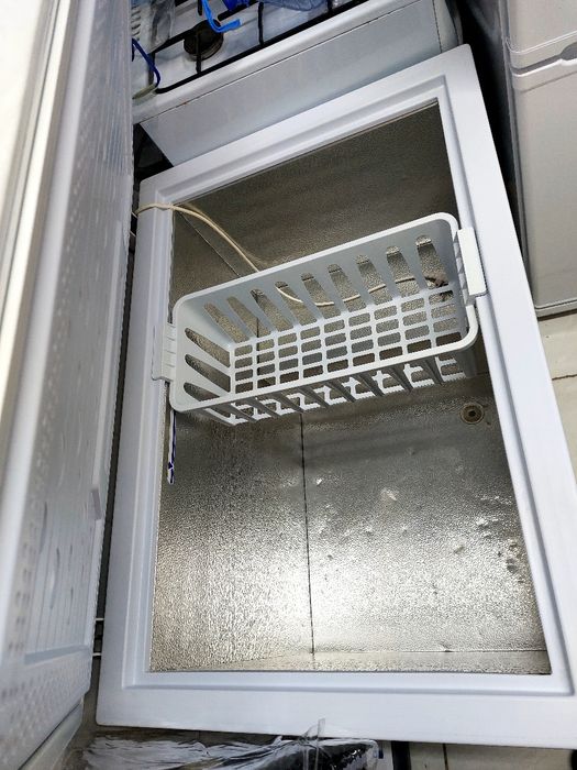 Продам морозильник