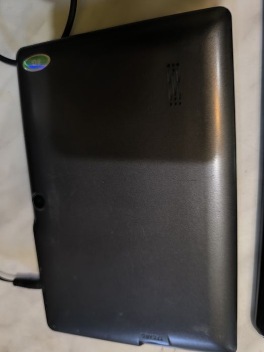 Таблети със зарядни