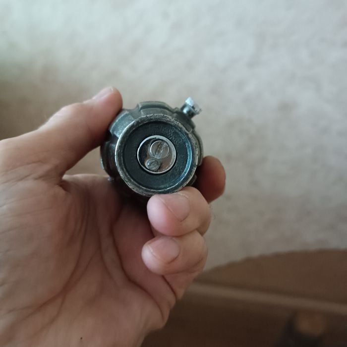 Зажигалка бензиновая