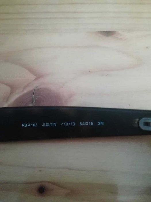 Продавам два чифта слънчеви очла Ray Ban за 130 лева