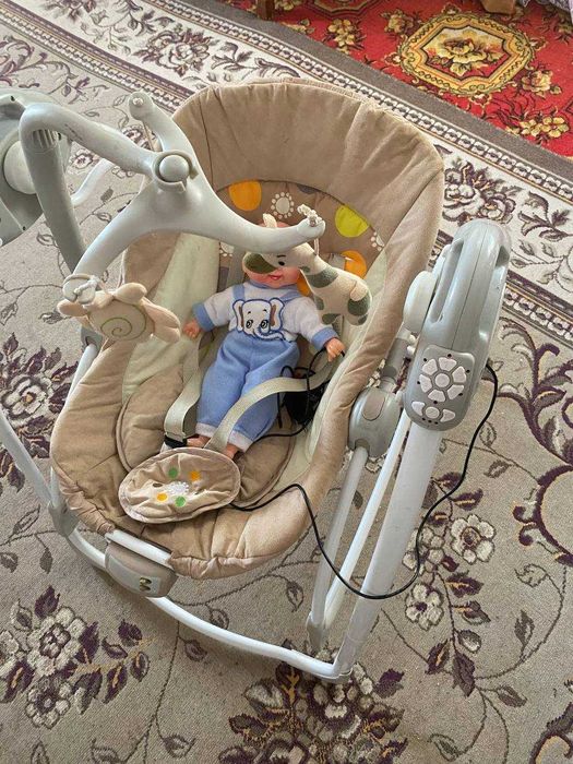 Продам детскую шизлонг-качалку