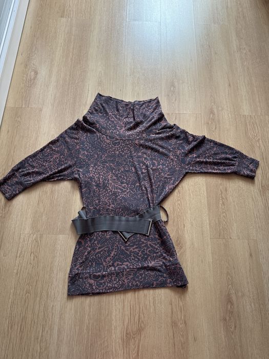 Продается женская туника размер 48